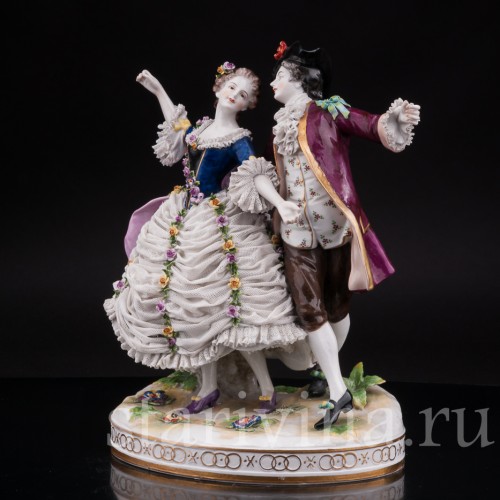 Фарфоровая статуэтка Танцовщица Камарго с кавалером, кружевная, Volkstedt, Германия, до 1935 г.