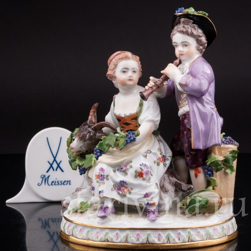 Антикварная статуэтка Аллегория осени, дети с козликом, Meissen, Германия, сер. 19 - нач. 20 вв.