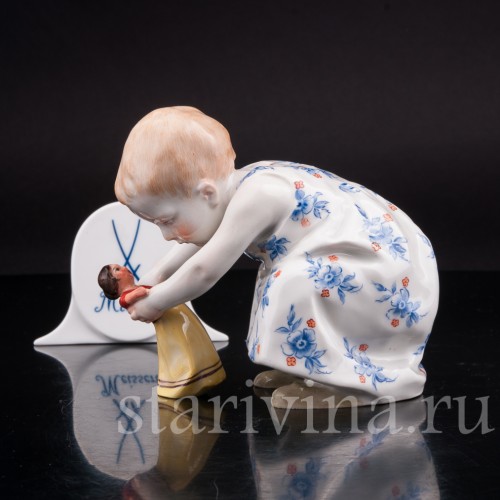 Коллекционная статуэтка Девочка с куклой, Meissen, Германия, до 1948 г.