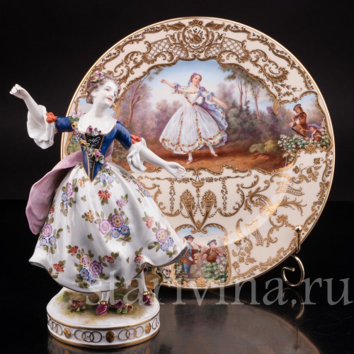 Фарфоровая декоративная тарелка Танцовщица Камарго, Wilhelm Koch, Германия, 1928 - 1949 гг.