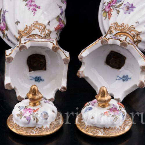 Парные вазы "Цветочные букеты", Франция, 19 век
