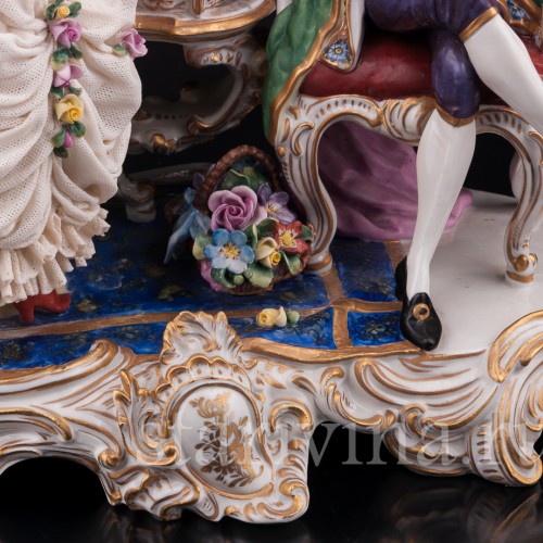 Большая фарфоровая композиция У зеркала, кружевная, Volkstedt, Германия, сер. 20 в.