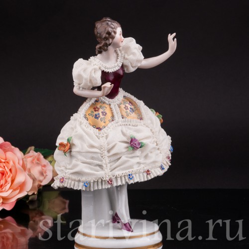 Фарфоровая статуэтка Девушка, кружевная, Mitterteich, Германия, вт. пол. 20 в.