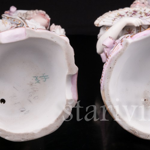 Две фарфоровые статуэтки Галантная пара, Германия, 19 в.