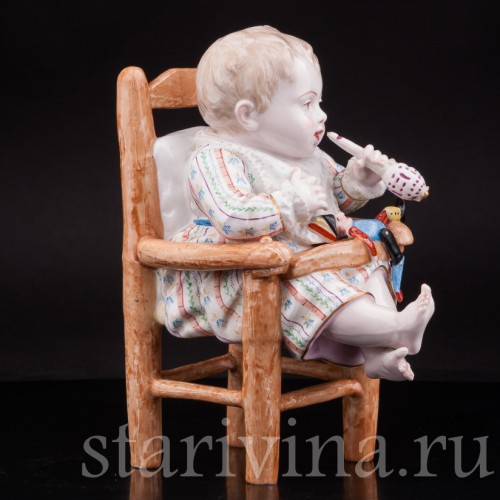 Старинная статуэтка Малыш на стуле, Франция, 19 в.