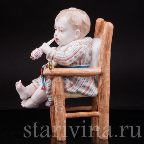 Старинная статуэтка Малыш на стуле, Франция, 19 в.