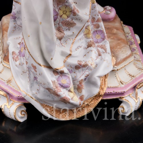 Большая фарфоровая композиция Пара в ренессансных костюмах, Франция, 19 в.