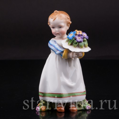 Фигурка из фарфора Девочка с букетом, миниатюра, E. A. Muller, Германия, кон. 19, нач. 20 вв.
