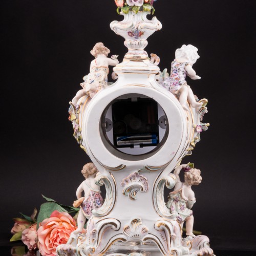 Антикварные фарфоровые часы Времена Года, Sitzendorf, Германия, 19 век.