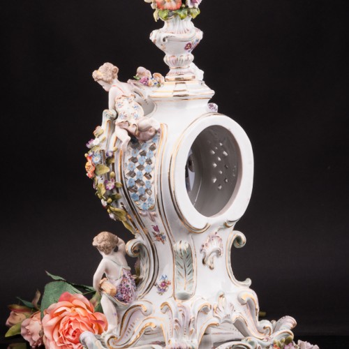 Антикварные фарфоровые часы Времена Года, Sitzendorf, Германия, 19 век.