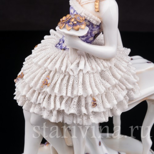 Антикварная статуэтка Девушка с веером и букетом, кружевная, E. A. Muller, Германия, нач. 20 в.