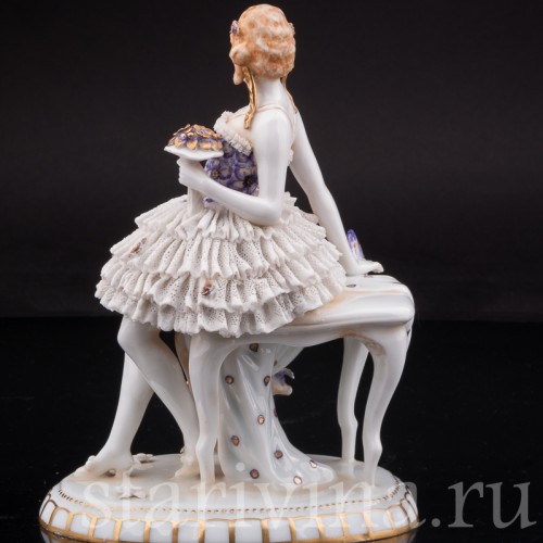 Антикварная статуэтка Девушка с веером и букетом, кружевная, E. A. Muller, Германия, нач. 20 в.