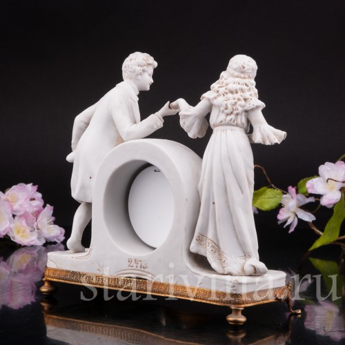 Часы из фарфора Галантная пара Volkstedt, Германия, кон.19 - нач. 20 вв.