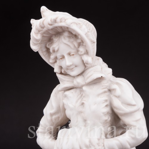 Фарфоровая статуэтка Девушка с муфтой, аллегория зимы Karl Ens, Германия, 1900 гг.
