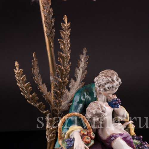 Лампа с фарфоровой статуэткой Пасторальная пара, Volkstedt, Германия, кон. 19 в.