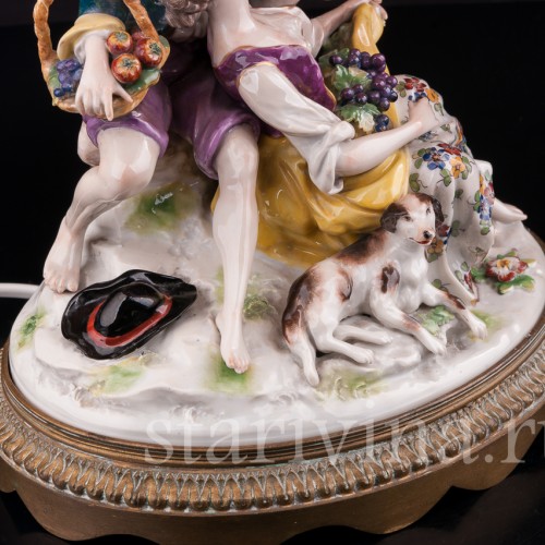 Лампа с фарфоровой статуэткой Пасторальная пара, Volkstedt, Германия, кон. 19 в.