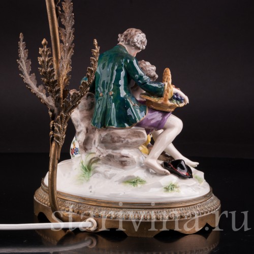 Лампа с фарфоровой статуэткой Пасторальная пара, Volkstedt, Германия, кон. 19 в.