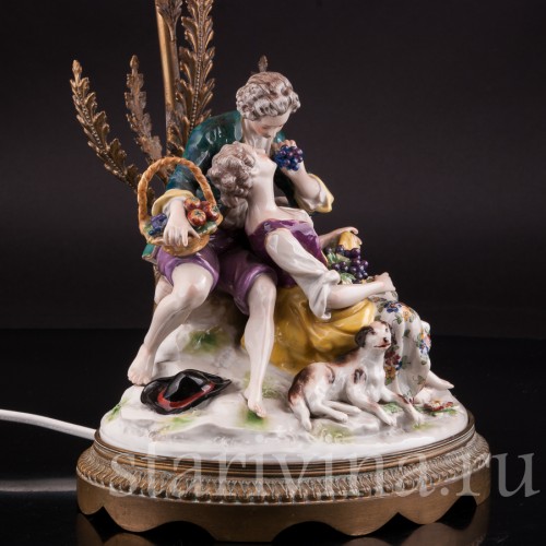 Лампа с фарфоровой статуэткой Пасторальная пара, Volkstedt, Германия, кон. 19 в.