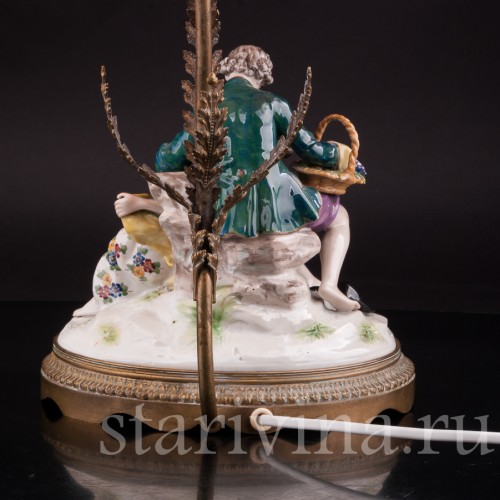 Лампа с фарфоровой статуэткой Пасторальная пара, Volkstedt, Германия, кон. 19 в.