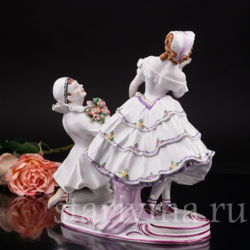 Редкая фарфоровая статуэтка Пьеро и Коломбина, Volkstedt, Германия, нач. 20 в.