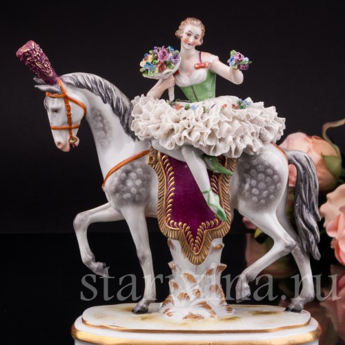 Антикварная статуэтка девушки Наездница, кружевная, Muller & Co, Германия, нач. 20 в.