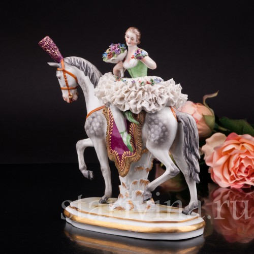 Антикварная статуэтка девушки Наездница, кружевная, Muller & Co, Германия, нач. 20 в.