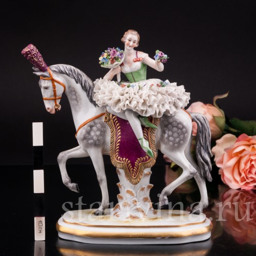 Антикварная статуэтка девушки Наездница, кружевная, Muller & Co, Германия, нач. 20 в.