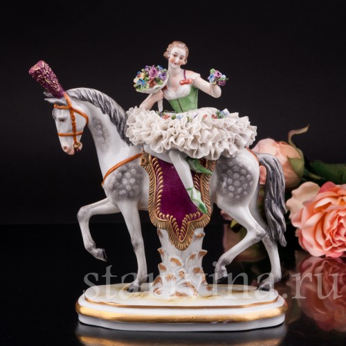 Антикварная статуэтка девушки Наездница, кружевная, Muller & Co, Германия, нач. 20 в.