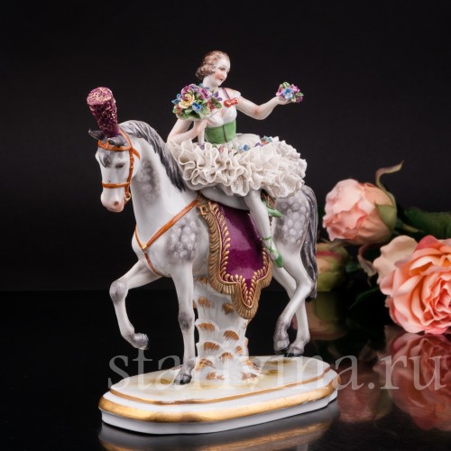 Антикварная статуэтка девушки Наездница, кружевная, Muller & Co, Германия, нач. 20 в.