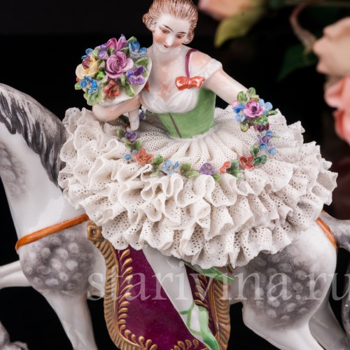 Антикварная статуэтка девушки Наездница, кружевная, Muller & Co, Германия, нач. 20 в.