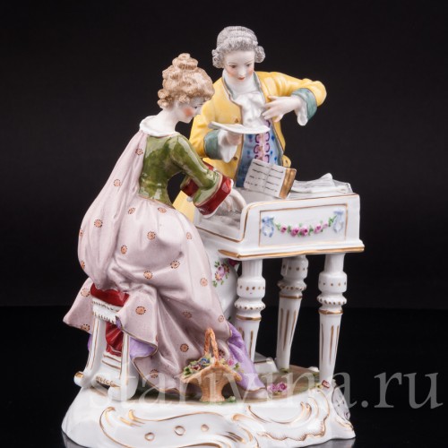 Фарфоровая композиция Пара у клавикорда, E. A. Muller, Германия, кон. 19 - нач. 20 вв.