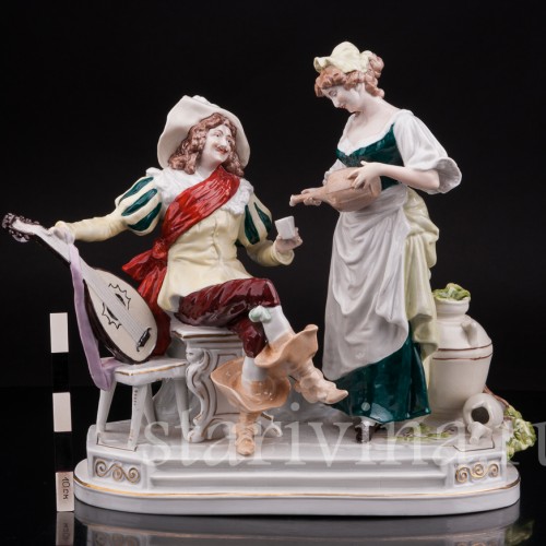 Редкая фарфоровая статуэтка Кавалер и трактирщица, Scheibe-Alsbach, Германия, 1925-72 гг.