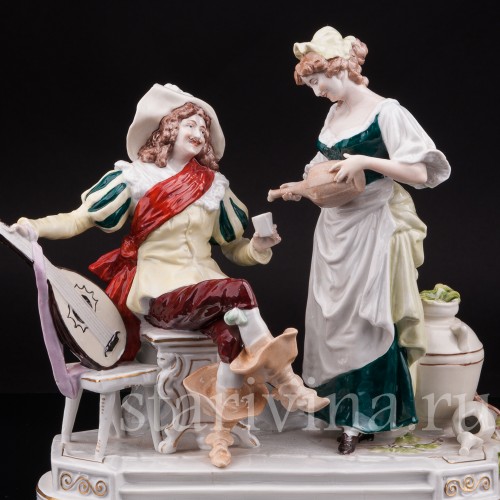 Редкая фарфоровая статуэтка Кавалер и трактирщица, Scheibe-Alsbach, Германия, 1925-72 гг.