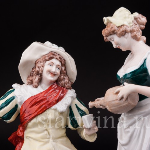 Редкая фарфоровая статуэтка Кавалер и трактирщица, Scheibe-Alsbach, Германия, 1925-72 гг.