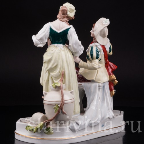 Редкая фарфоровая статуэтка Кавалер и трактирщица, Scheibe-Alsbach, Германия, 1925-72 гг.