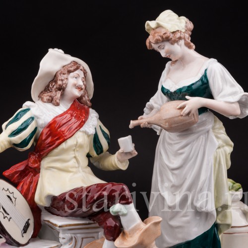 Редкая фарфоровая статуэтка Кавалер и трактирщица, Scheibe-Alsbach, Германия, 1925-72 гг.