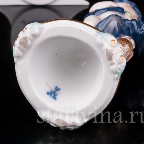 Антикварная статуэтка из фарфора Аллегория ночи, Meissen, Германия, 1860 - 1925 гг.