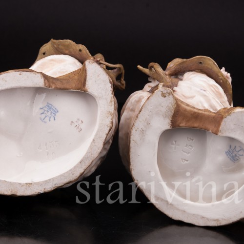 Фарфоровая статуэтка Дети с бутонами лотоса, Ernst Wahliss, Австрия, 1897-1906 гг.