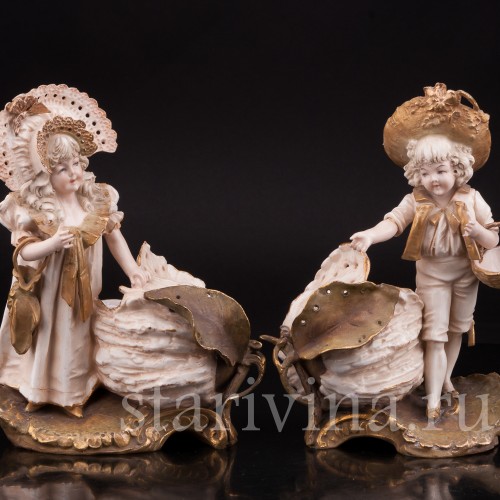 Фарфоровая статуэтка Дети с бутонами лотоса, Ernst Wahliss, Австрия, 1897-1906 гг.