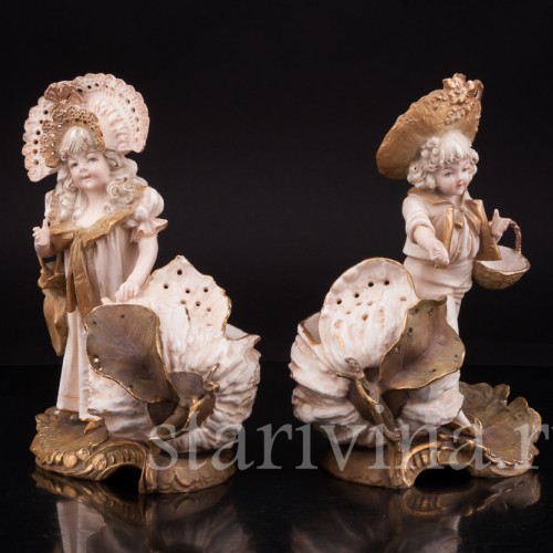 Фарфоровая статуэтка Дети с бутонами лотоса, Ernst Wahliss, Австрия, 1897-1906 гг.