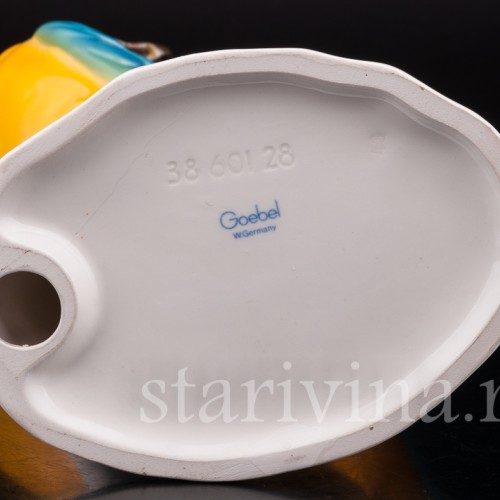 Уцененная статуэтка из фарфора Попугай Ара, Goebel, Германия, вт. пол. 20 в.