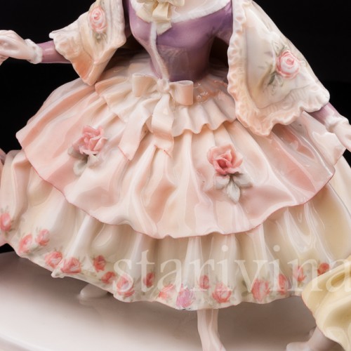 Уцененная статуэтка из фарфора Мама с дочками, Karl Ens, Германия, 1920-30 гг.