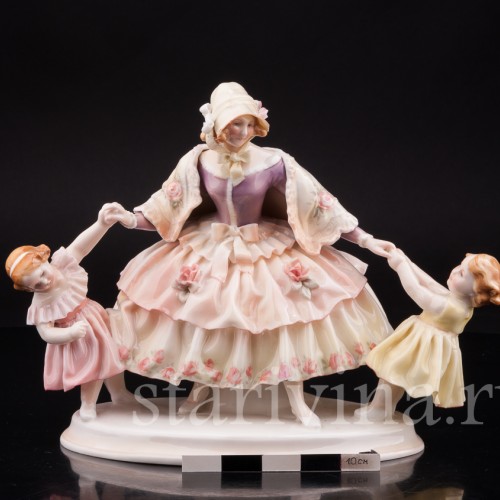 Уцененная статуэтка из фарфора Мама с дочками, Karl Ens, Германия, 1920-30 гг.