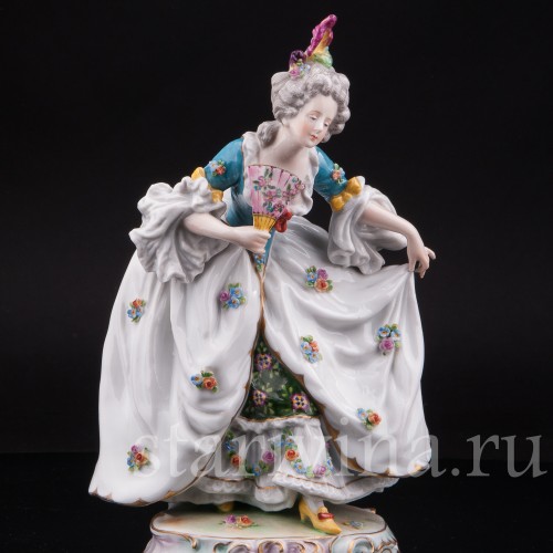 Фарфоровая статуэтка Дама с веером, E. A. Muller, Германия, кон. 19, нач. 20 вв.