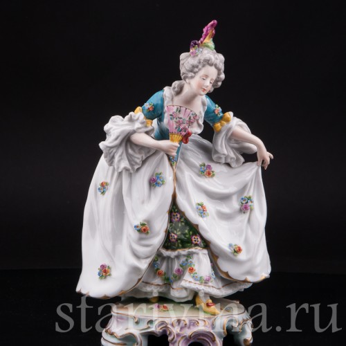 Фарфоровая статуэтка Дама с веером, E. A. Muller, Германия, кон. 19, нач. 20 вв.