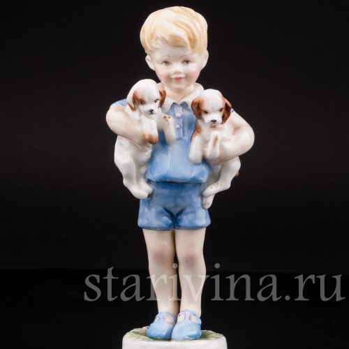 Фигурка из фарфора Мальчик со щенками, Royal Worcester, Великобритания, 1959 год.