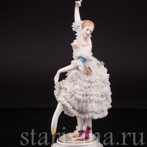 Фарфоровая статуэтка танцовщицы Балерина, кружевная, Volkstedt, Германия, кон. 19 - нач. 20 вв.