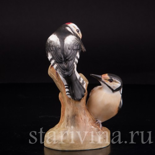 Бисквитная композиция птиц Большие пестрые дятлы, Royal Worcester, Великобритания.