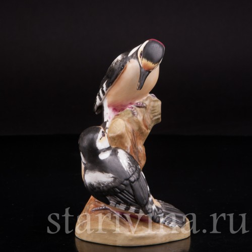 Бисквитная композиция птиц Большие пестрые дятлы, Royal Worcester, Великобритания.