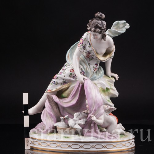 Фарфоровая статуэтка Венера и Купидон, Volkstedt, Германия, кон. 19 - нач. 20 вв.